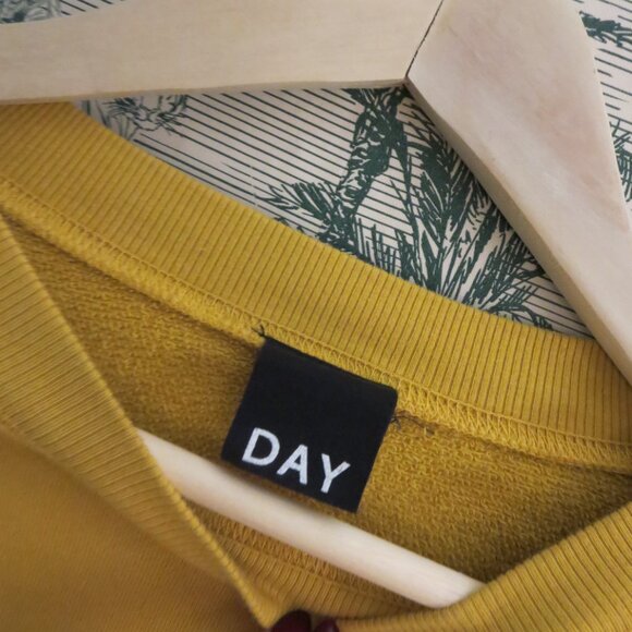 Mustard Cropped Los Angeles Crew Neck Day Brand - Picture 3 of 9